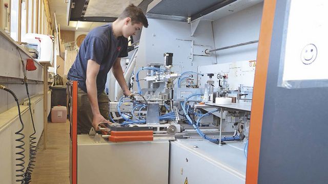 Schreinerei Schmaus de Bad Wurzach está satisfecho con su máquina de bandas Lumina de HOLZHER Schreinerei Schmaus de Bad Wurzach está satisfecho con su máquina de bandas Lumina de HOLZHER
