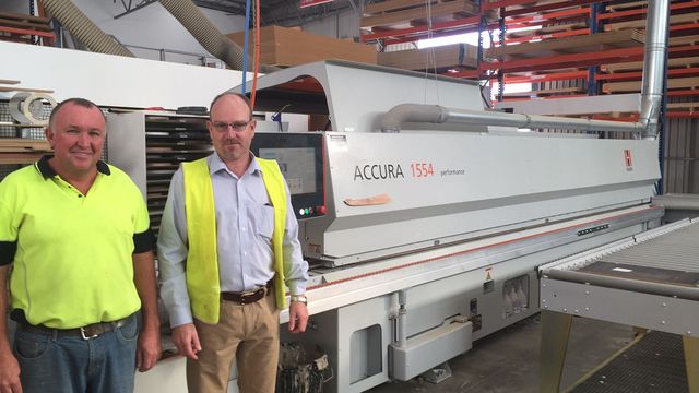 Cliente de referencia de HOLZHER Timberline en Australia con la encoladora de cantos ACCURA Cliente de referencia de HOLZHER Timberline en Australia con la encoladora de cantos ACCURA