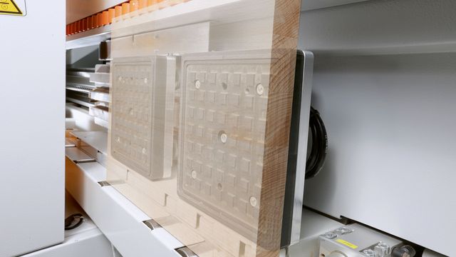 Posicionamiento totalmente automático de las ventosas también para la madera maciza Posicionamiento totalmente automático de las ventosas también para la madera maciza