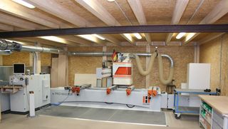 El fiel cliente de HOLZ-HER Kobe de Reutingen con el centro de mecanizado CNC PRO-MASTER 7018