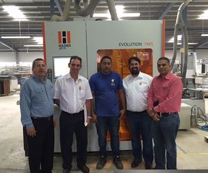 Cliente satisfecho: Komex de Panamá con la vertical CNC 7405 EVOLUCIÓN