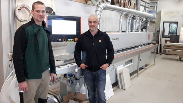 La carpintería Vogt con una chapadora de cantos SPRINT 1329 de HOLZ-HER Cliente de referencia Vogt con una chapadora de cantos Sprint 1329 de HOLZ-HER