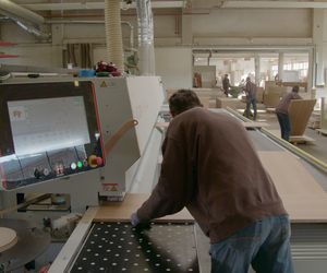 La empresa de carpintería Styrian Zottler hace todo el trabajo clásico de carpintería de construcción y muebles y confía en las máquinas de HOLZ-HER