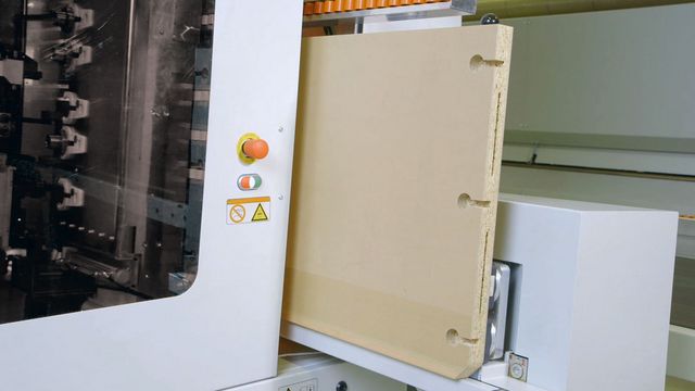 Ajuste de espesor totalmente automático para piezas Ajuste de espesor totalmente automático para piezas de 8 a 70 mm